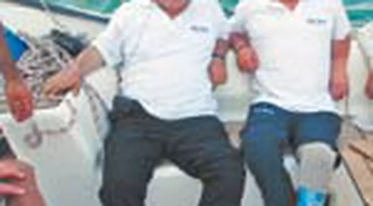 Prigoana s-a distrat la mare, pe iaht