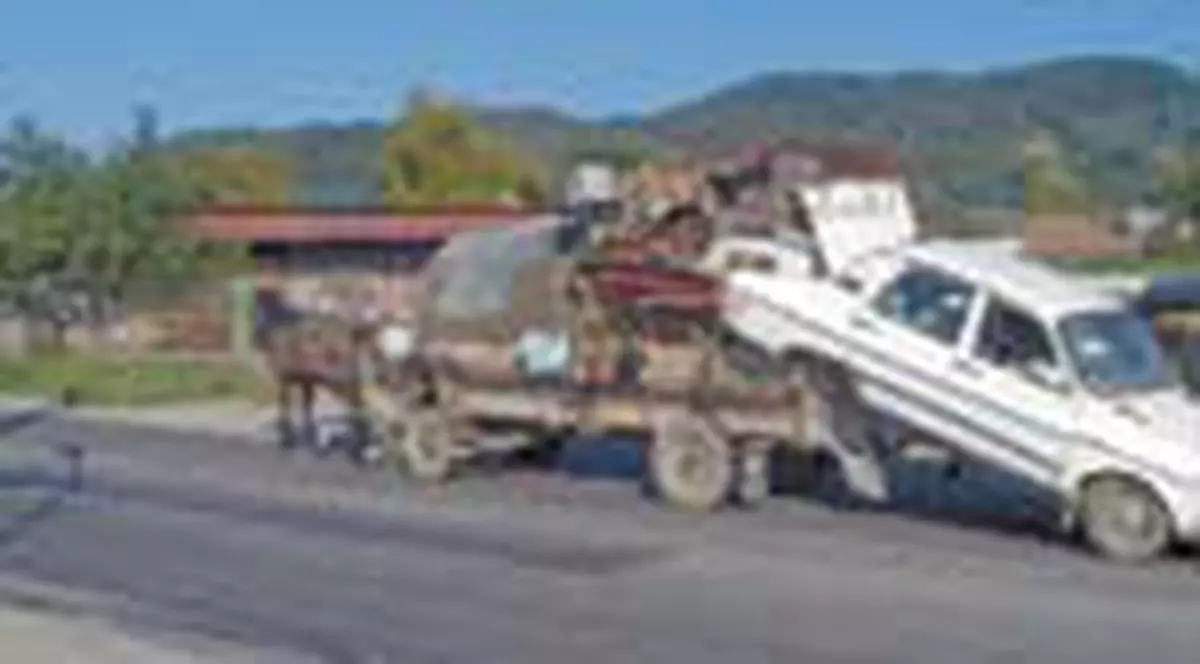 Traiesc din vanzarea fierului vechi