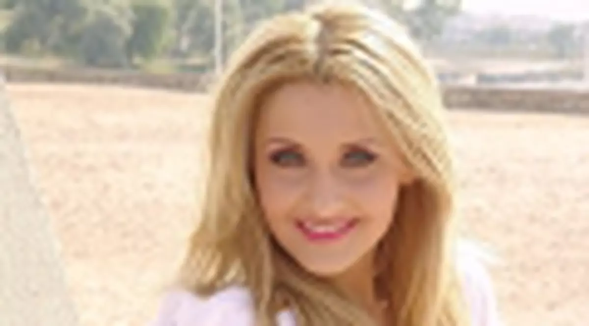 Alina Sorescu si Tonomatul de vacanta va asteapta  la Costinesti