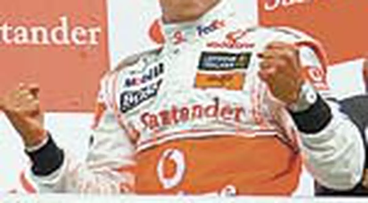 Hamilton invinge si in Germania