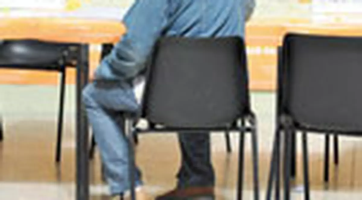 Nu va gasiti de munca?