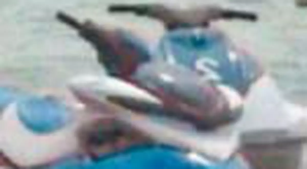 Tanarul ranit in urma ciocnirii unor ski-jeturi, in stare grava