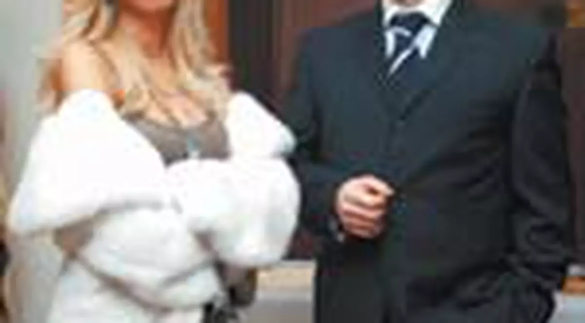 Divorteaza ministrul de interne, Cristian David, de Vanda Vlasov? 