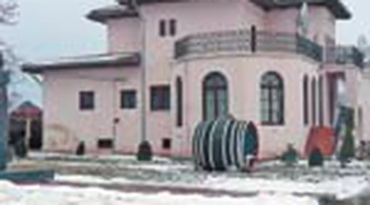 Poftiti in casa familiei regale