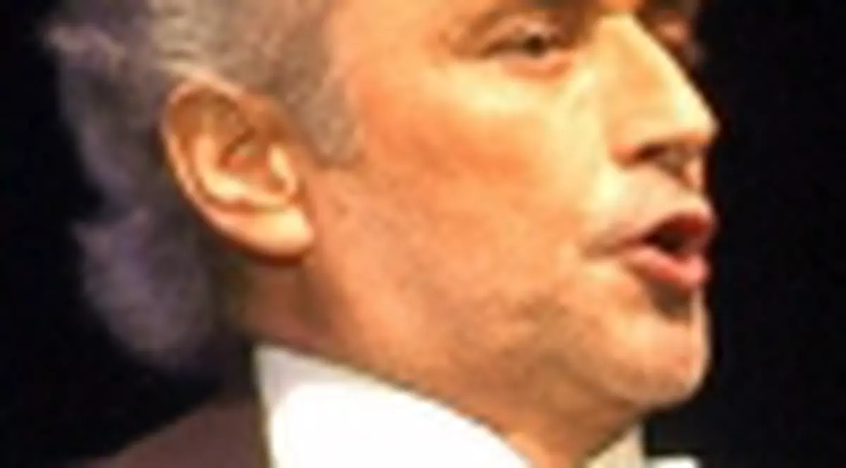 Ora 16.00: Jose Carreras evolueaza, iar Julio Iglesias isi amana concertul