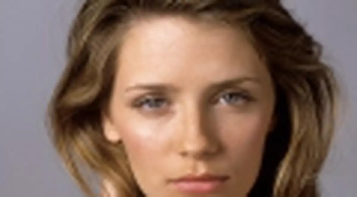 Mischa Barton, la scoala de corectie!