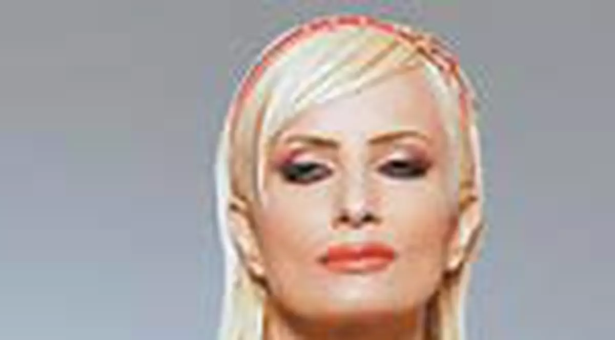 Daniela Gyorfi a luat bani pe scena