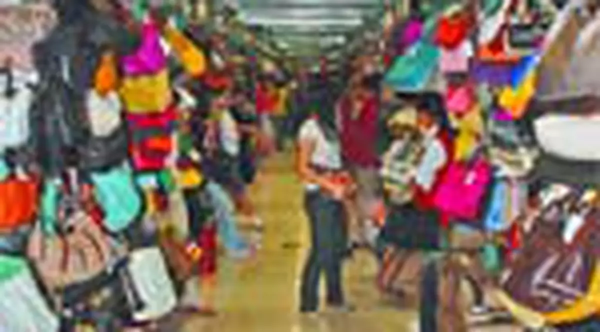 Plimbare printre falsuri