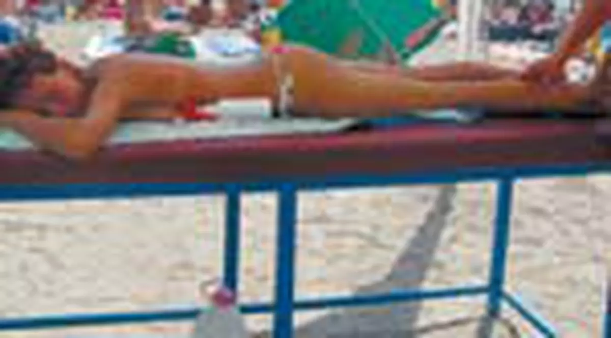 Cu 15 lei, iti intinzi oasele pe plaja