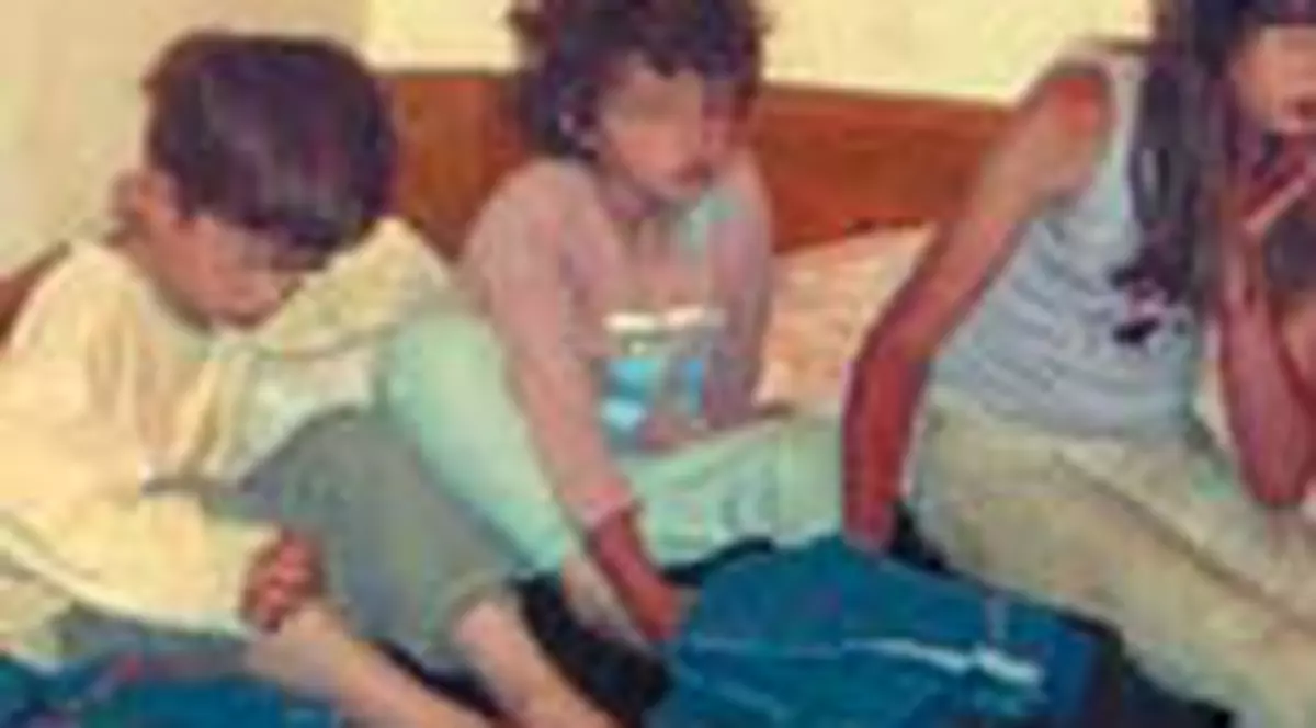 'Isi lasa copiii sa moara'