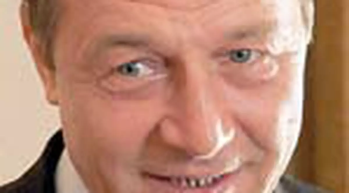 Basescu si Geoana s-au luat la harta