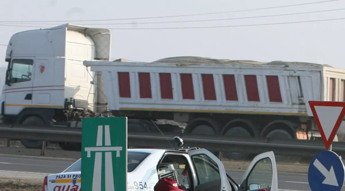 Trafic blocat pe autostrada Bucureşti-Piteşti