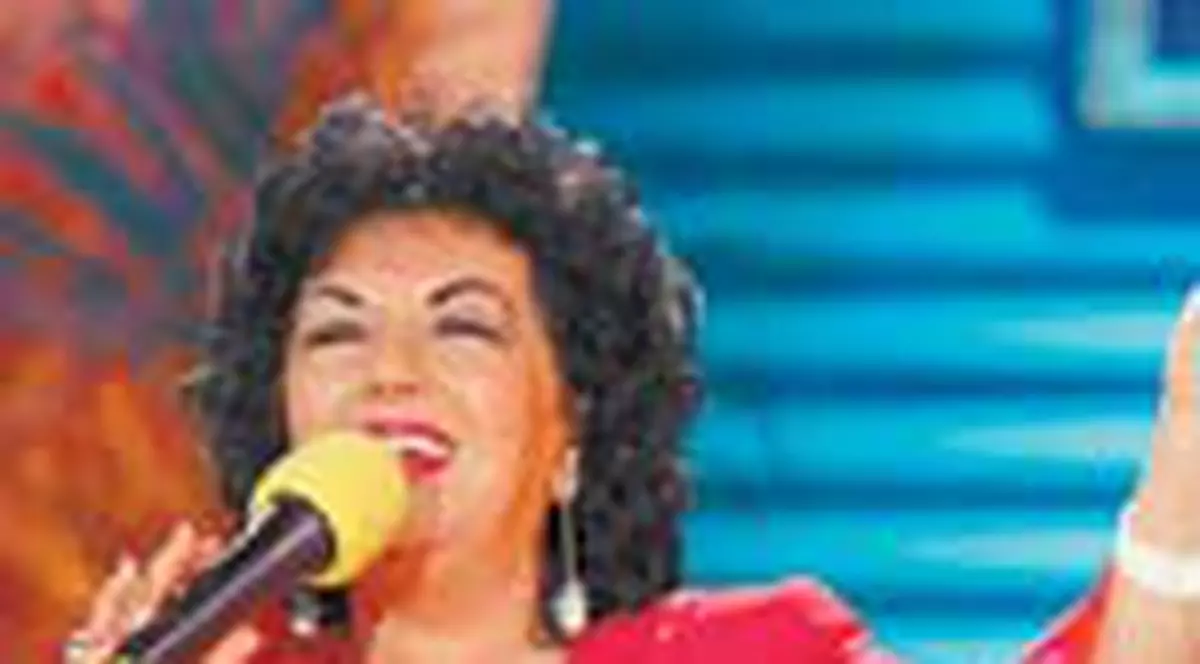 Carmen Harra: 'Elodia e in apa'