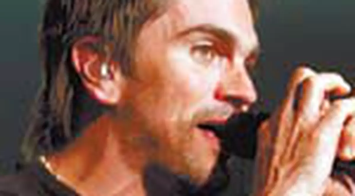 Juanes il admira pe Dumitru Prunariu