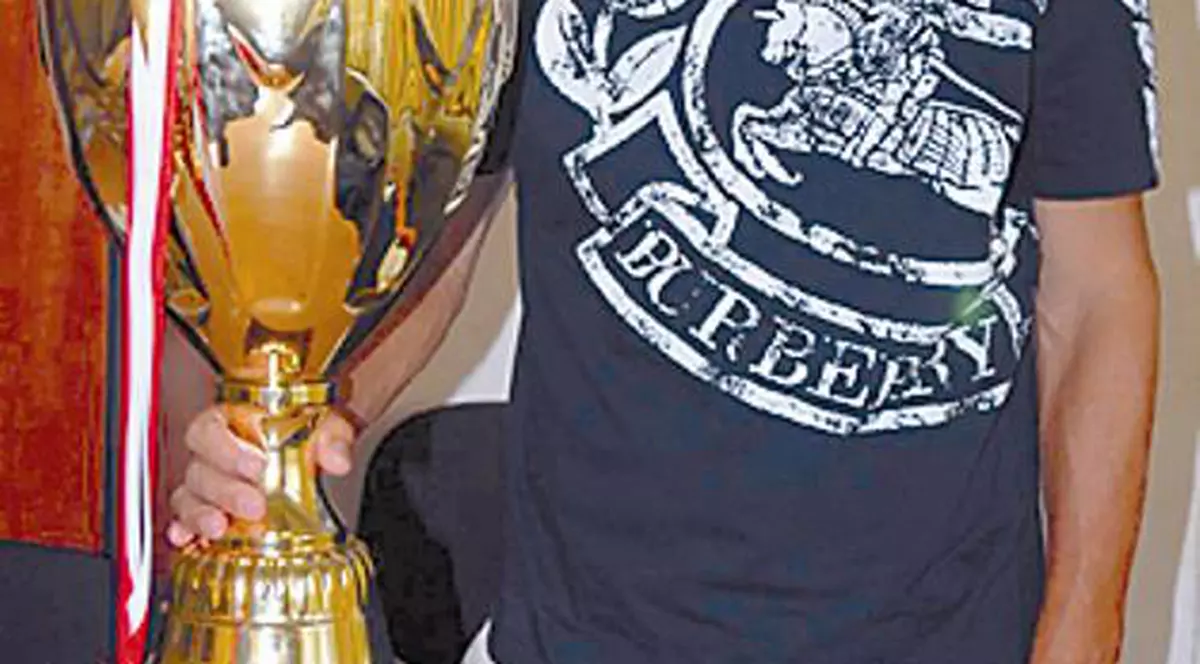 Da 1.000 $ pentru o infrangere