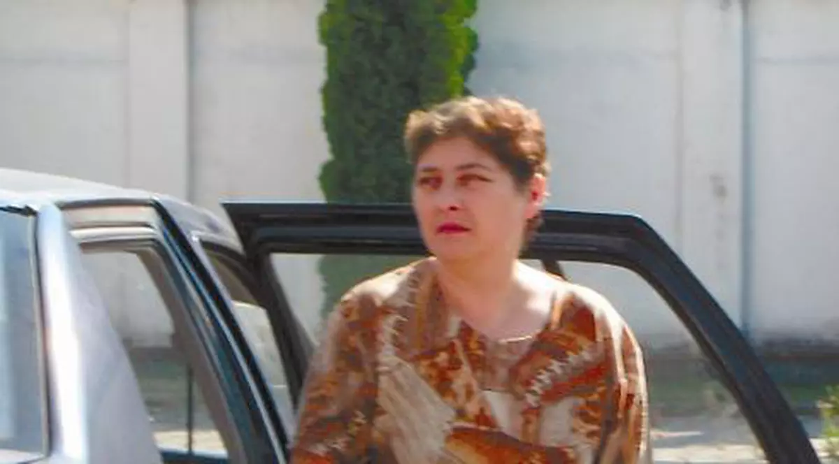 'Lucian a fost dat pe mana unei asasine!'