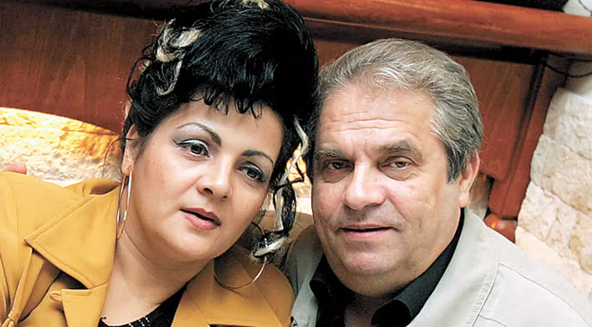 Catanga se cunună religios, toamna aceasta, după 18 ani de căsnicie