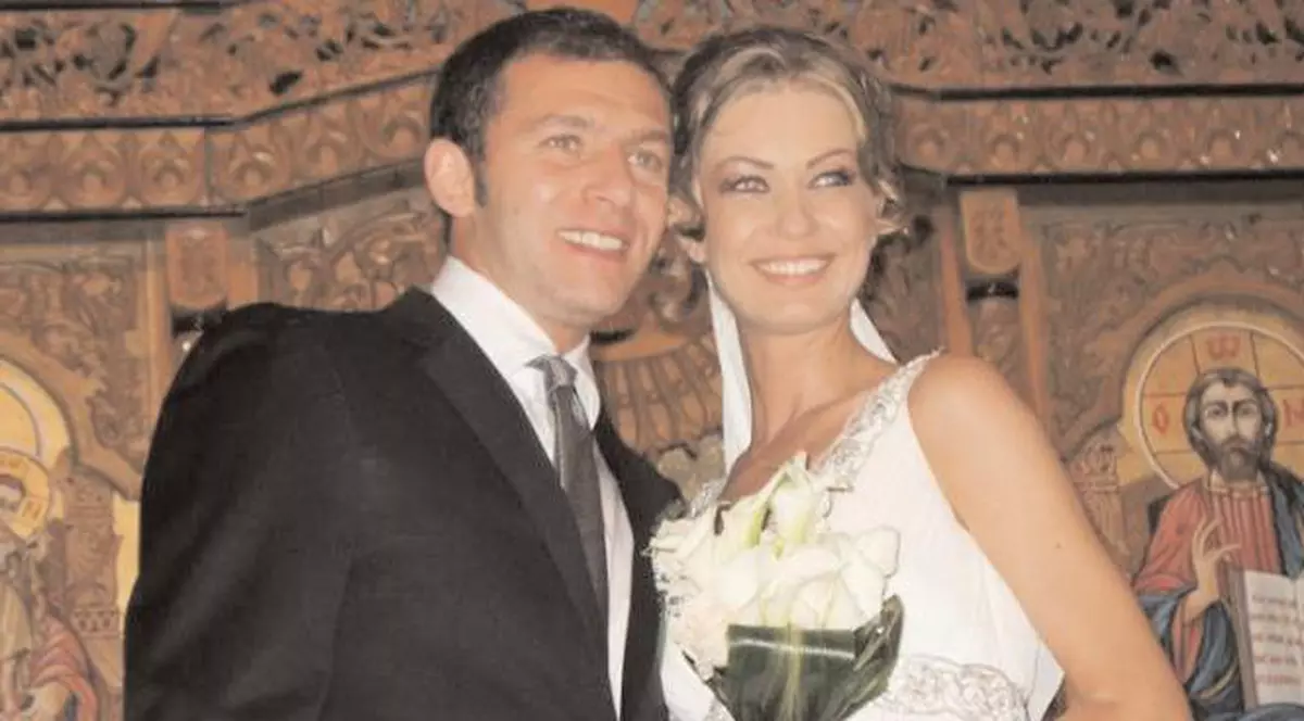 35 de invitaţi la nunta lui Lobby