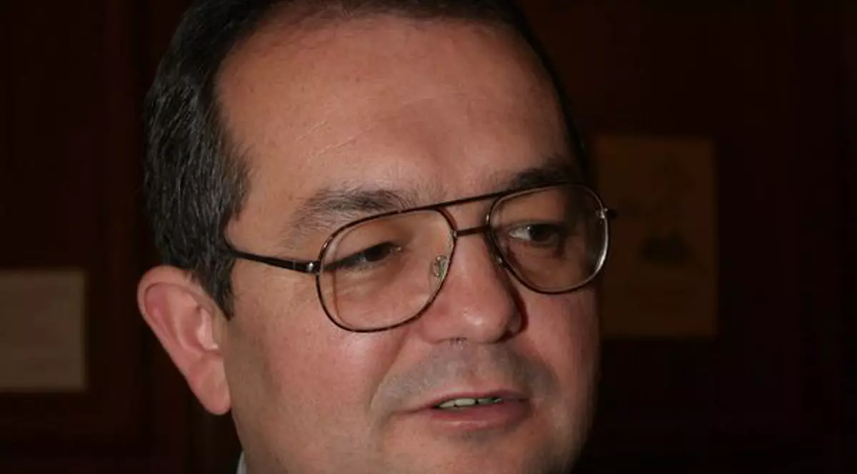 Emil Boc ameninţă cu moţiunea de cenzură