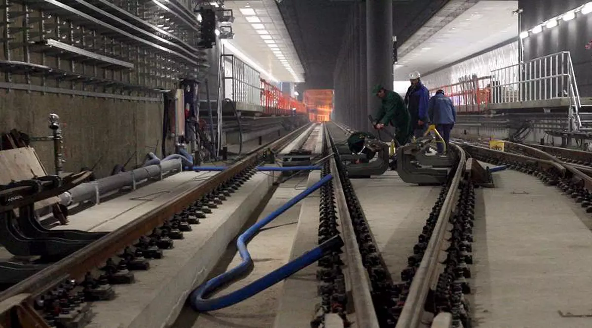 Construcţia unei linii de metrou a durat 25 de ani în Polonia