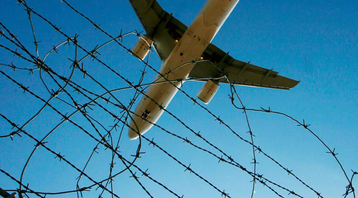 Românii, avioanele şi problemele tehnice