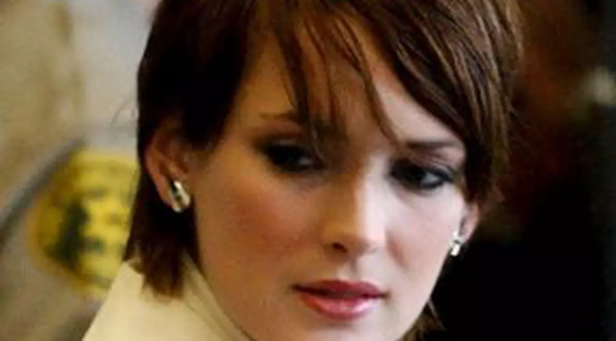 Winona Ryder împlineşte azi 37 de ani