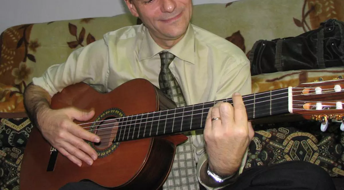 Orban cinsteşte tineretul care l-a ajutat în campanie