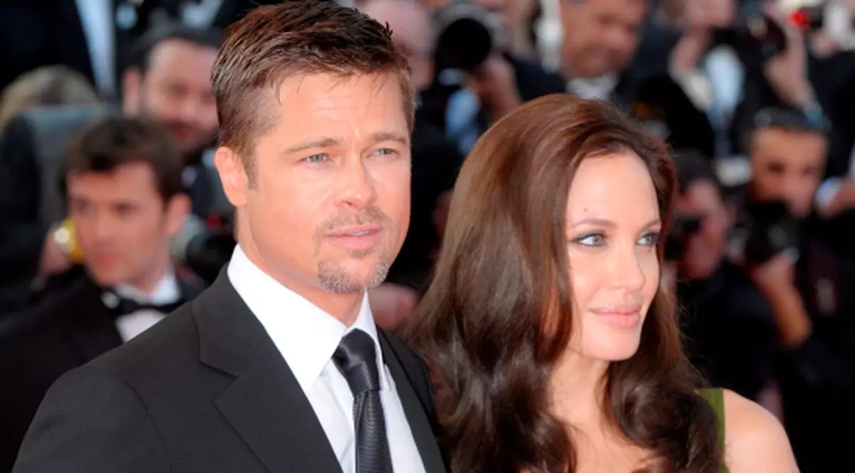 Angelina: ”Brad m-a convins să rămân însărcinată”