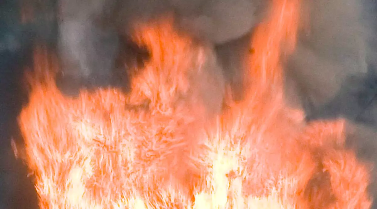 Incendiu într-un imobil central din Capitală