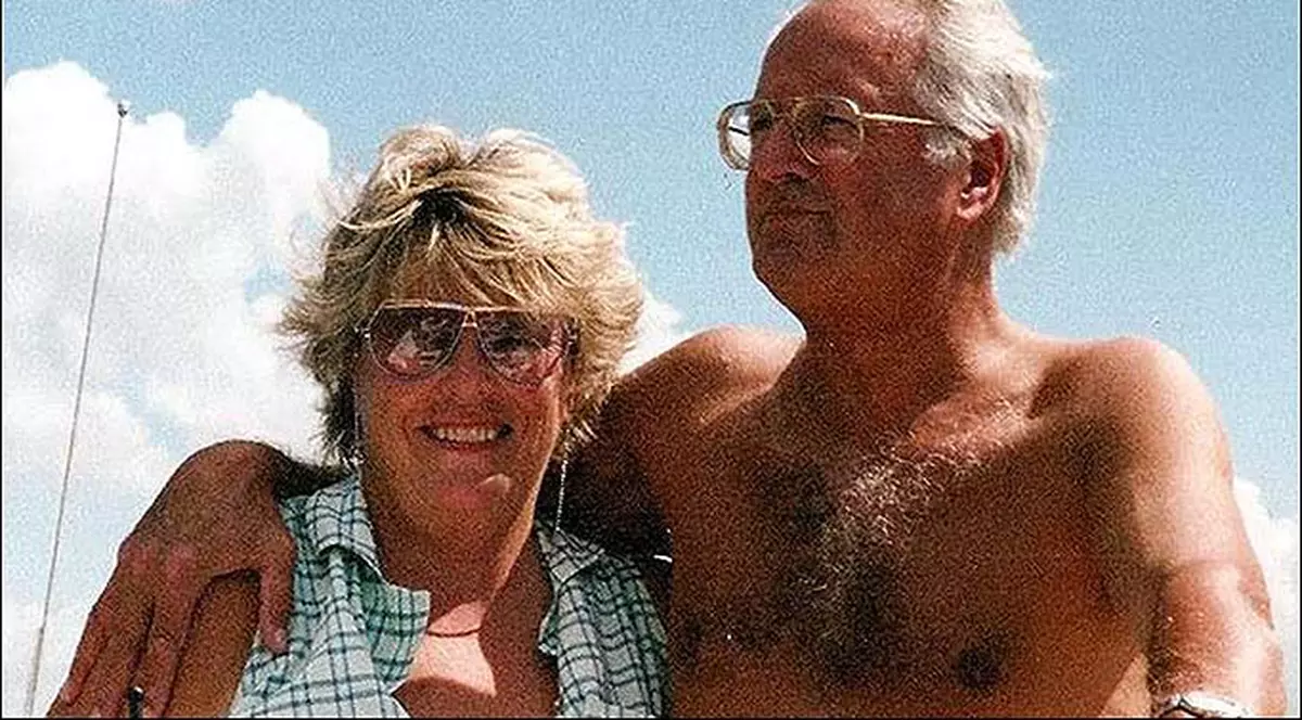 Şi-a omorât soţia pentru că nu era virgină