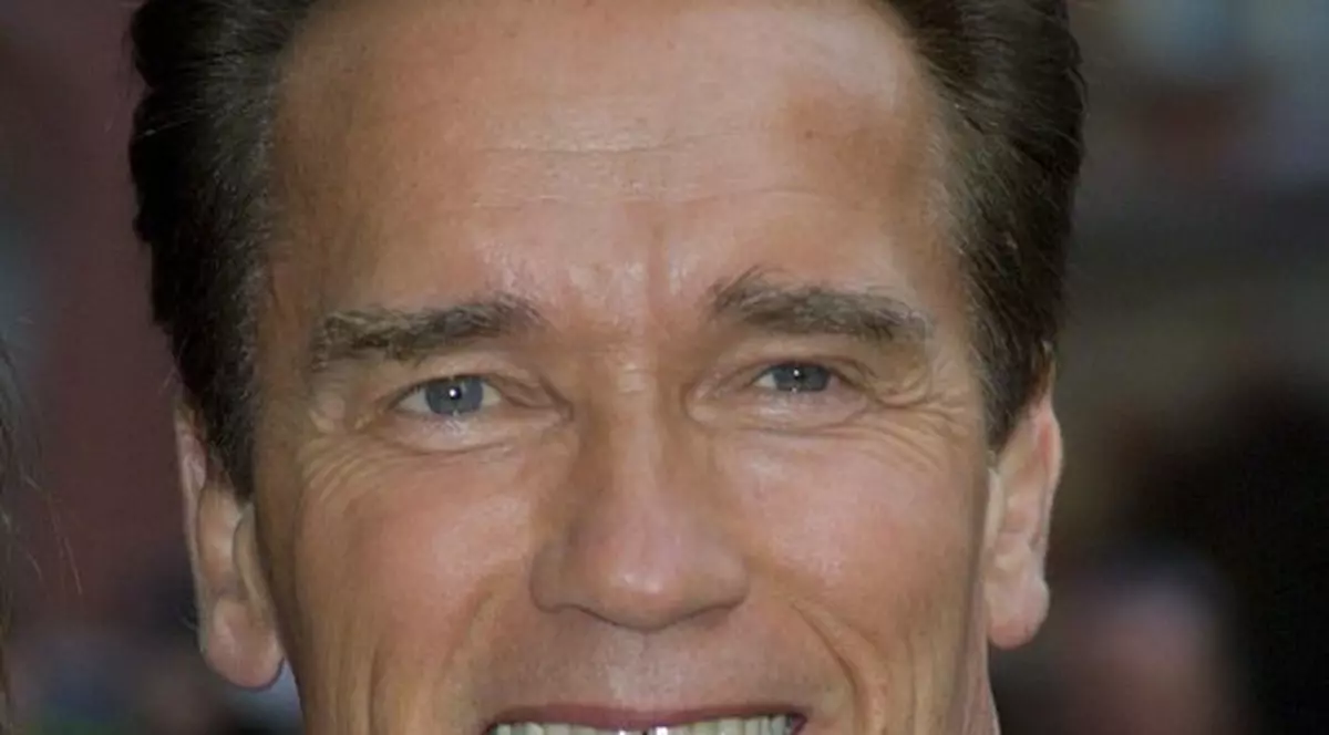 Arnold Schwarzenegger dat în judecată de un deţinut