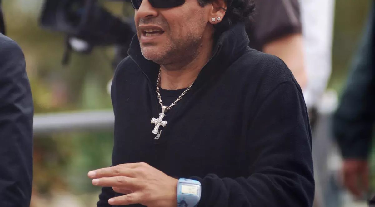 Maradona, dator vândut
