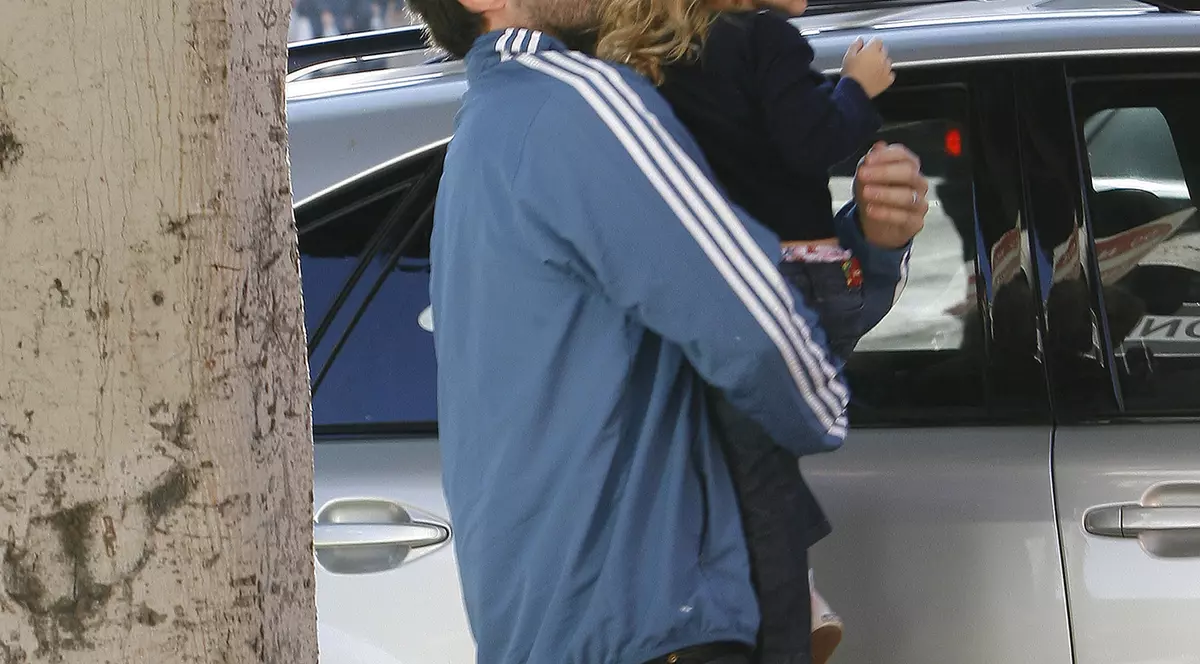 Jen şi Ben, părinţi model  