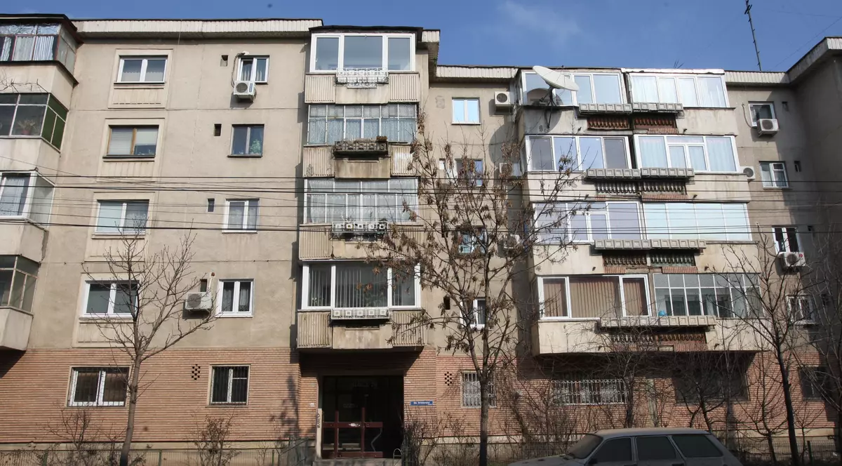 1.700 de euro un apartament cu trei camere în Câmpulung Muscel