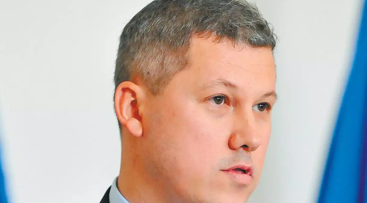 Topul miniştrilor datori la bănci 