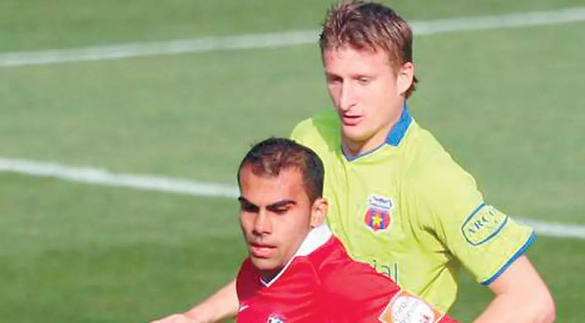 «Se plimbă pe teren ca manechinele!»