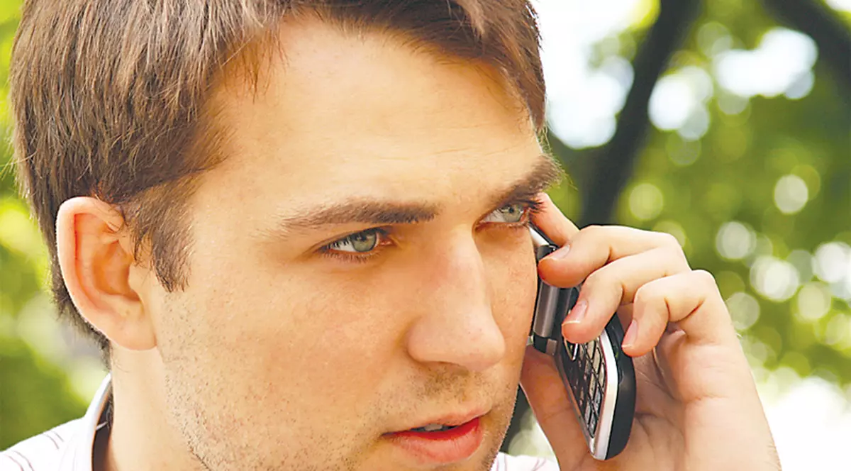 Îţi schimbi operatorul, dar păstrezi numărul de telefon