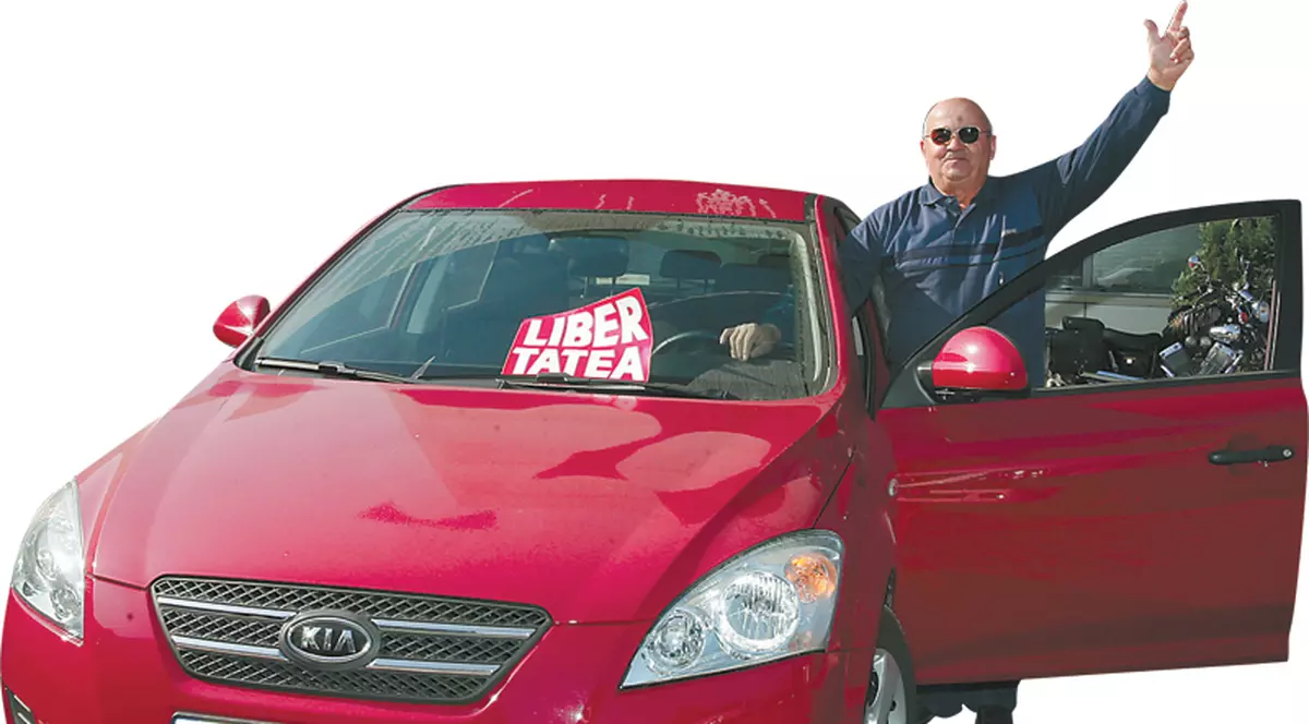 Cu maşina, la mânăstire