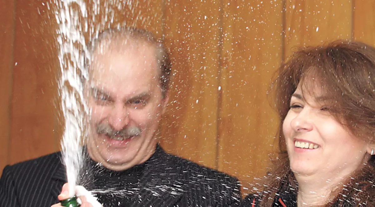 Bitang şi Bellu se cunună religios