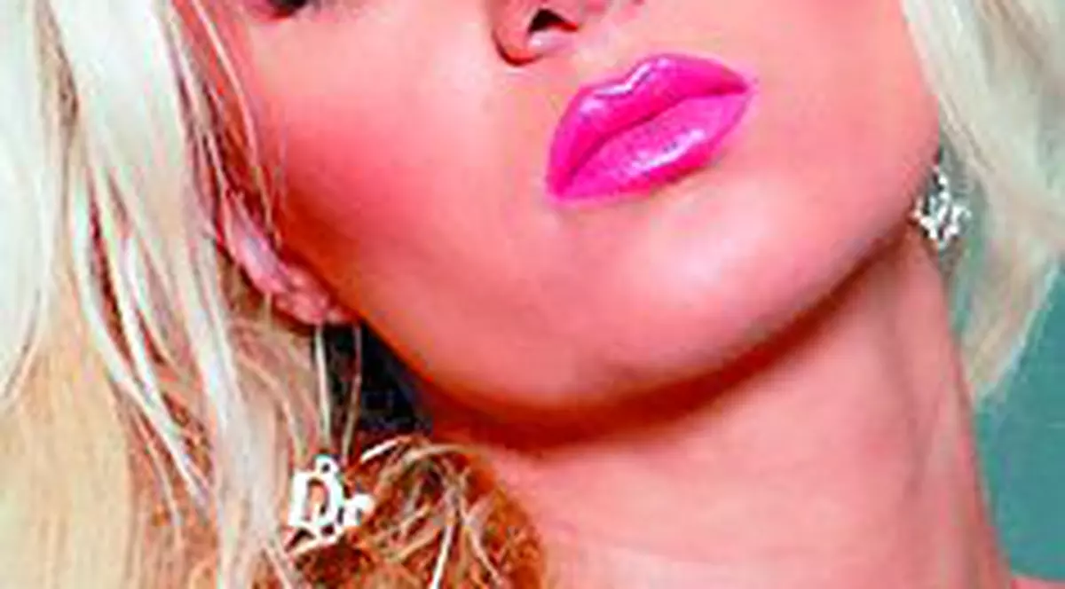 Simona-Sensual: "Am primit un inel, dar nu mă mărit"