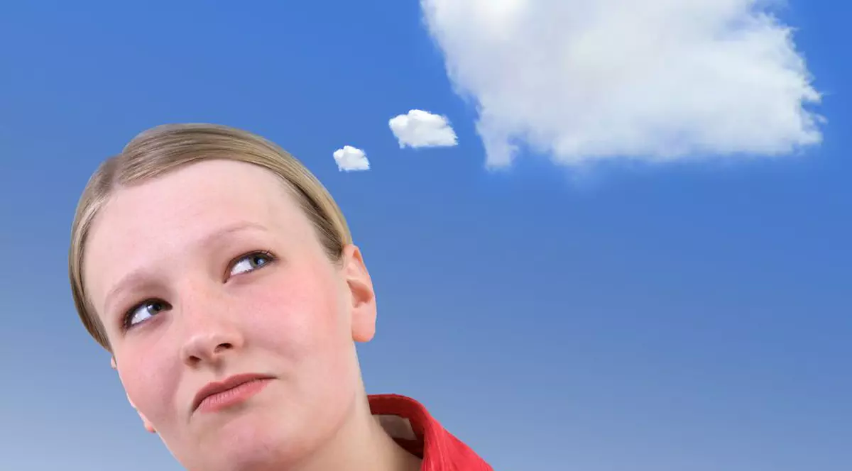 Pragmatică sau cu capul în nori?