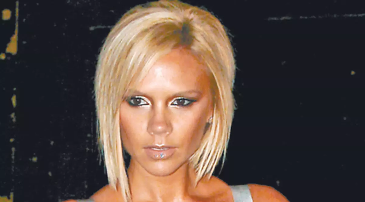 Victoria Beckham se dezbracă pentru 15.000.000 €