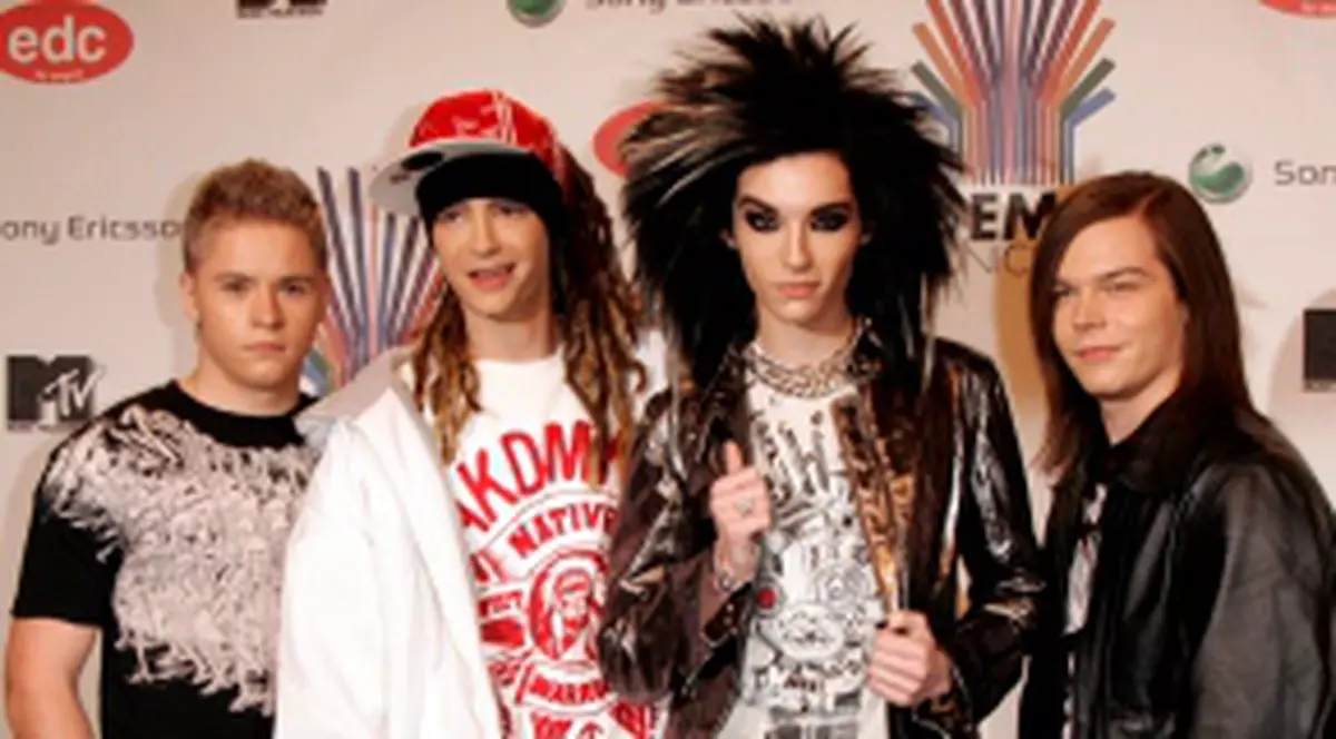 Bateristul trupei Tokio Hotel, implicat într-un accident auto