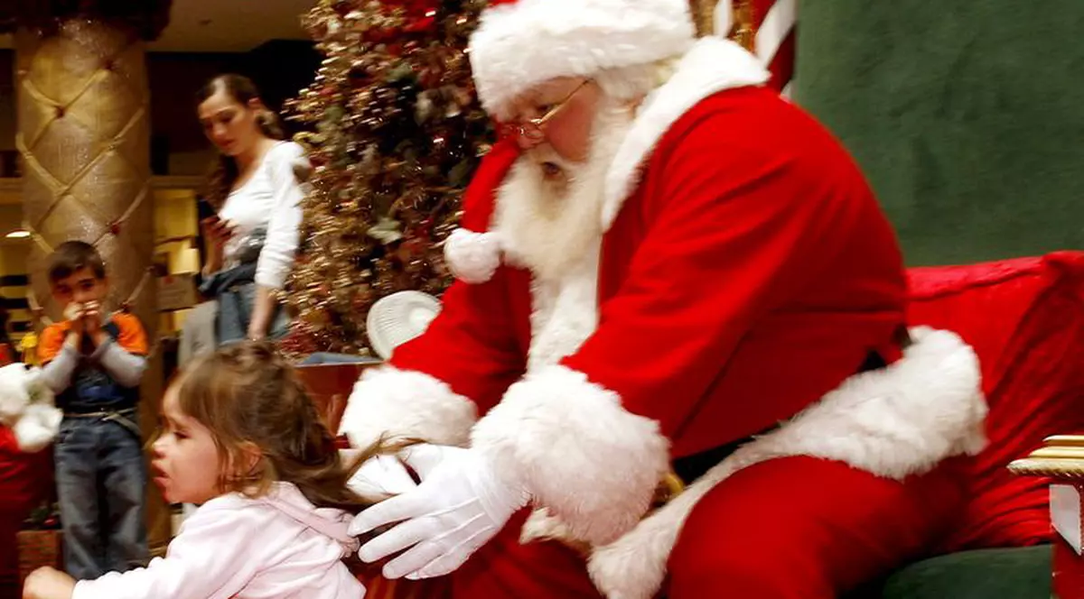 Scrieţi-i lui Moş Crăciun!