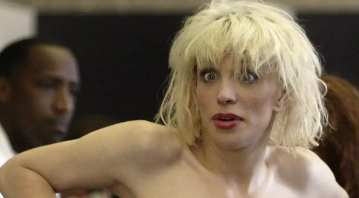 Courtney Love: "Nu sunt sinucigaşă!"