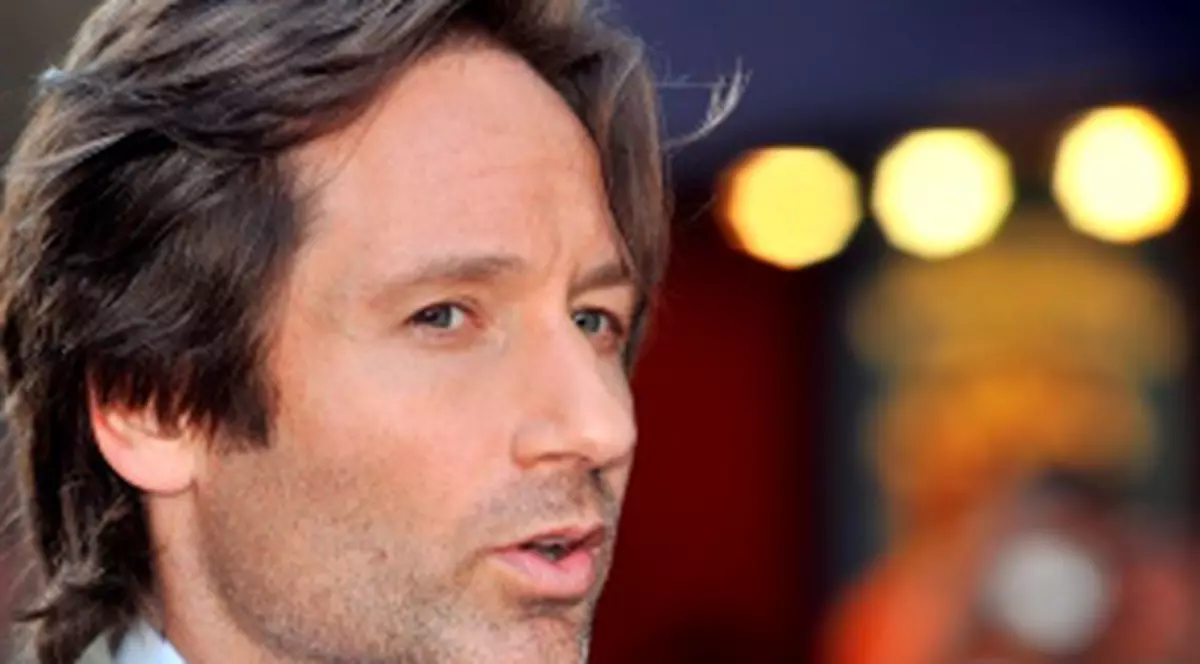 Un ziar britanic îi cere scuze lui David Duchovny