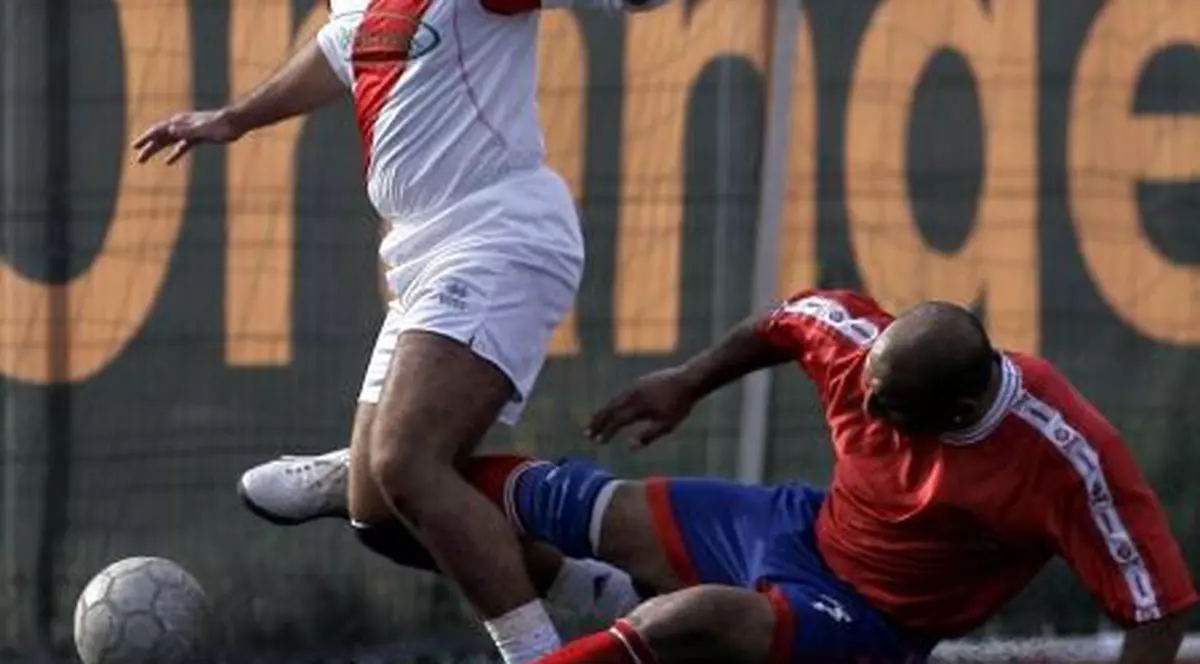 Când fotbalul te scoate din puşcărie