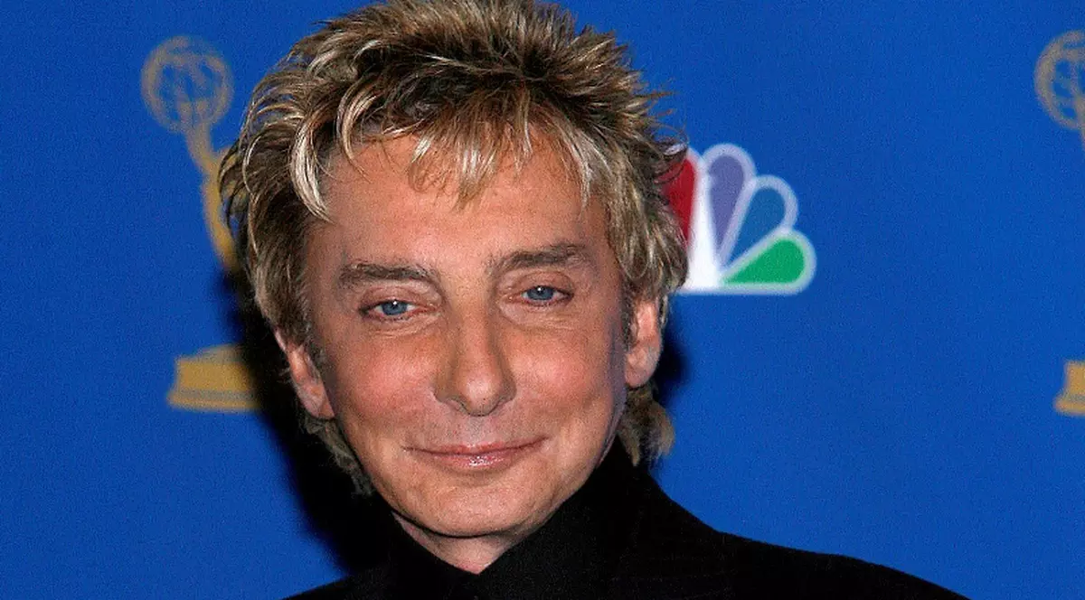 Dacă dai muzica la maxim, eşti condamnat să asculţi Barry Manilow