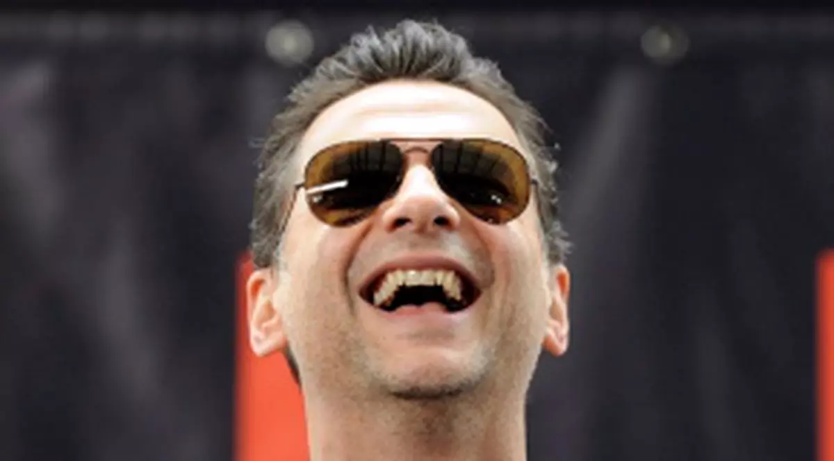 Se vând biletele la Depeche Mode!