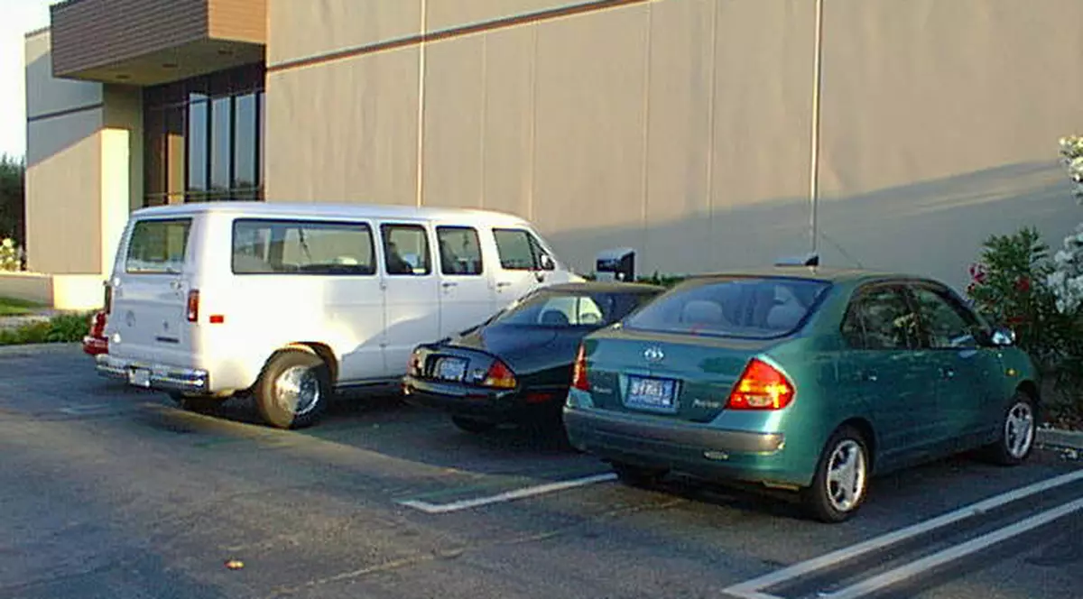 S-a călcat singur cu maşina